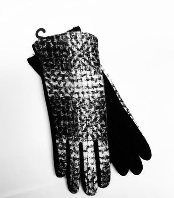 Black and white tweed gloves
